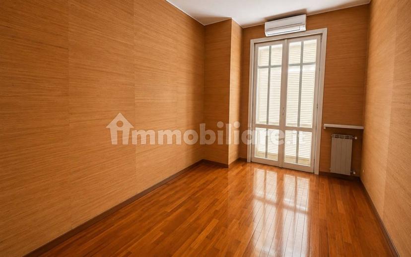 Quadrilocale via Camillo Leone 16, Centro, Vercelli — foto 7 di 13