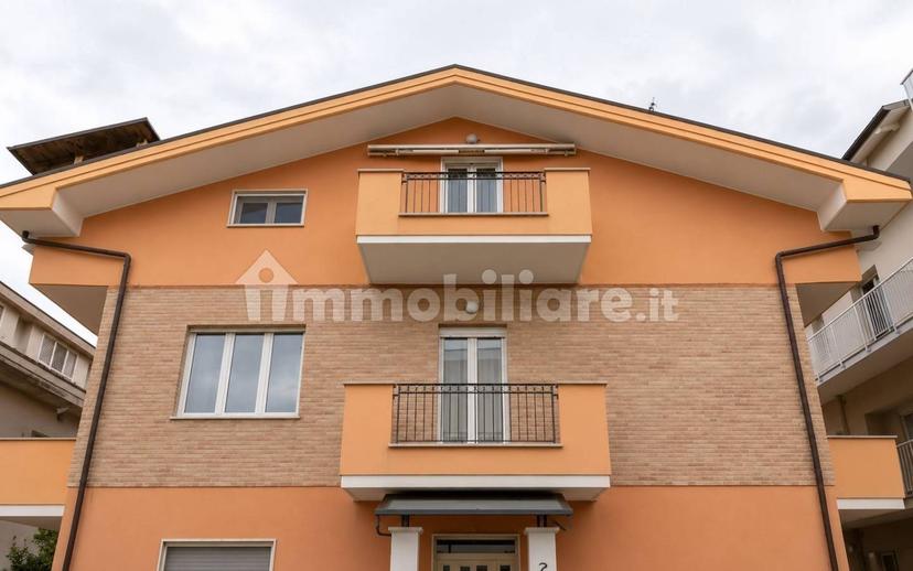 Trilocale via Calabria 6, Centro, Pineto — foto 12 di 19