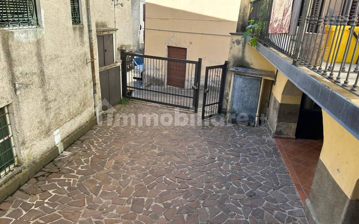Bilocale via Aurelio Saffi 18, Centro, Ballabio