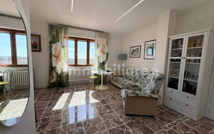 Attico ottimo stato, 90 m², Cecina Centro, Cecina — foto 15 di 16