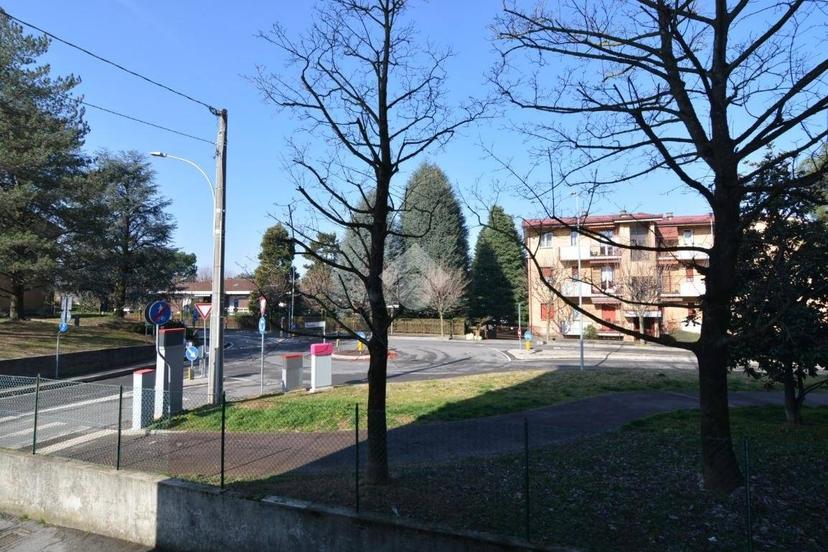Trilocale via V. Mandelli 26, Ronco Briantino — foto 13 di 19