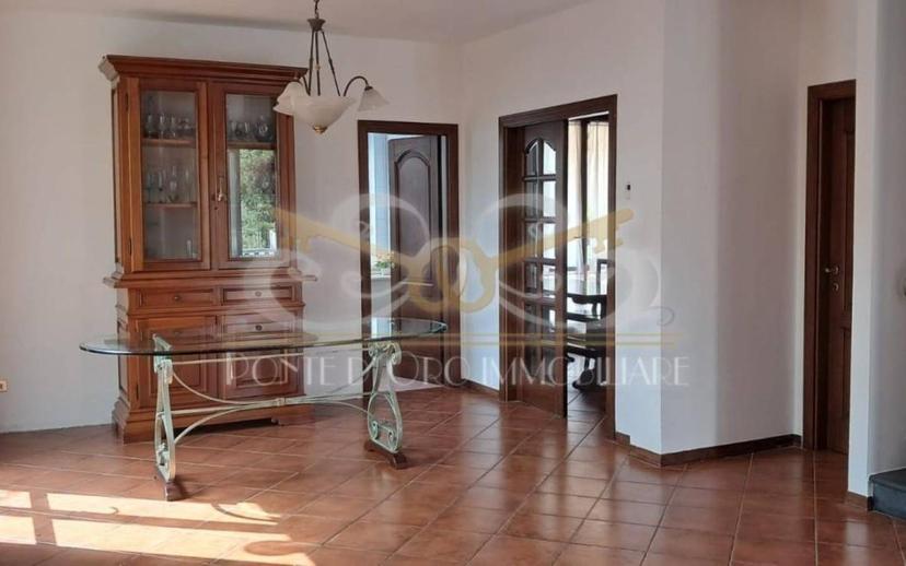 Villa a schiera 5 locali, buono stato, Migliarino, Vecchiano