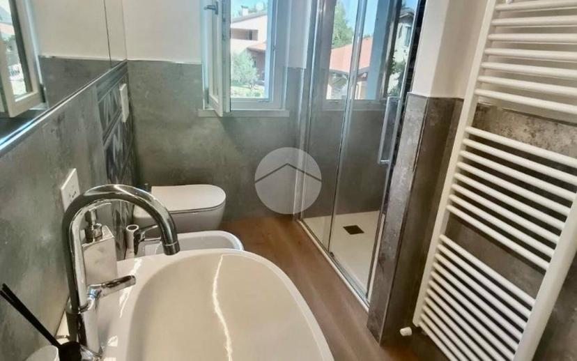 Trilocale via rocchetti 3, Centro, Lazise — foto 2 di 34