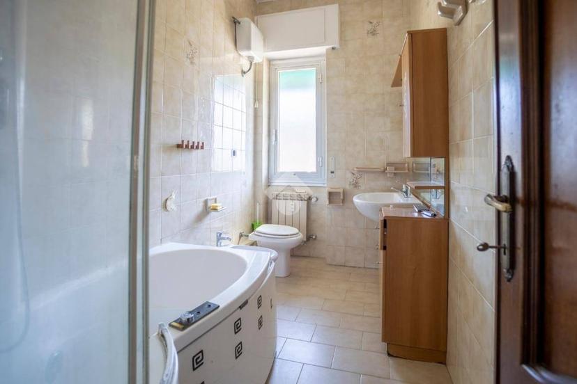 Quadrilocale via Montaldo, Staglieno, Genova — foto 16 di 23