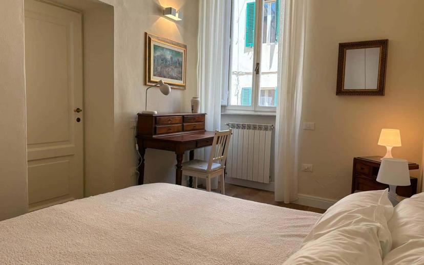 Trilocale via di Piaggia, Piazza Anfiteatro - Torre Guinigi, Lucca — foto 3 di 21