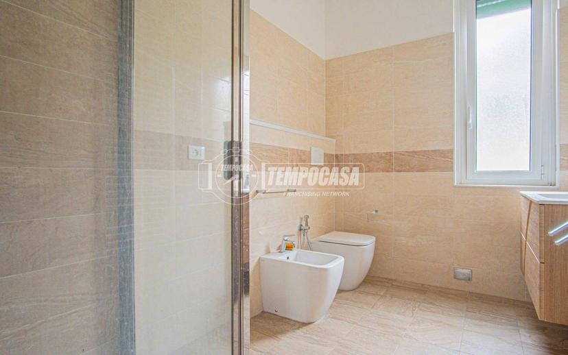 Quadrilocale viale Sergio Kasman, Centro, Chiavari — foto 28 di 28