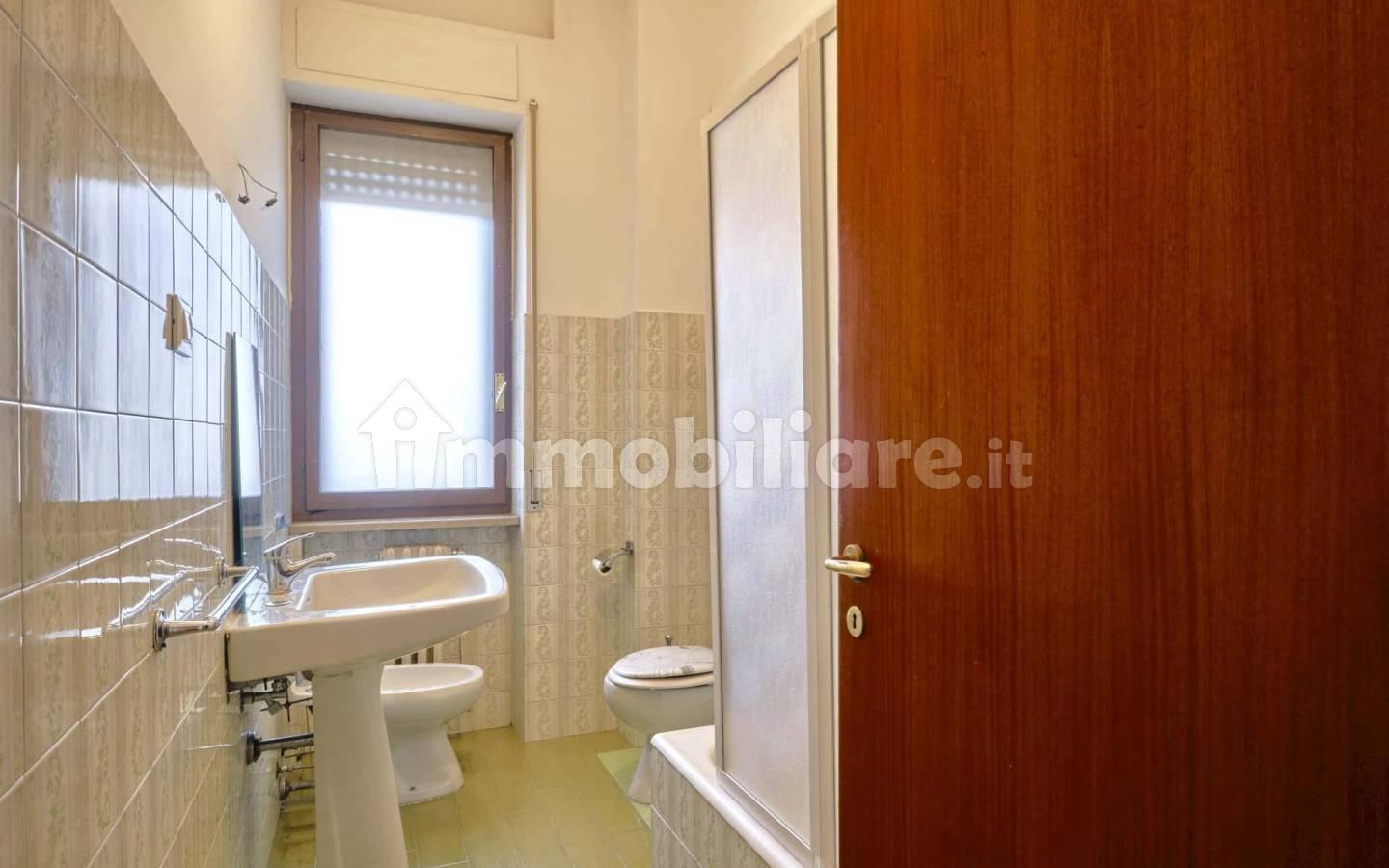 Stanza in affitto in appartamento via Giulio Mazzarino, Pescara