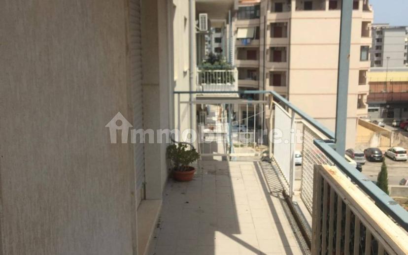 Bilocale buono stato, quarto piano, Belvedere - Tremmilia, Siracusa — foto 3 di 7