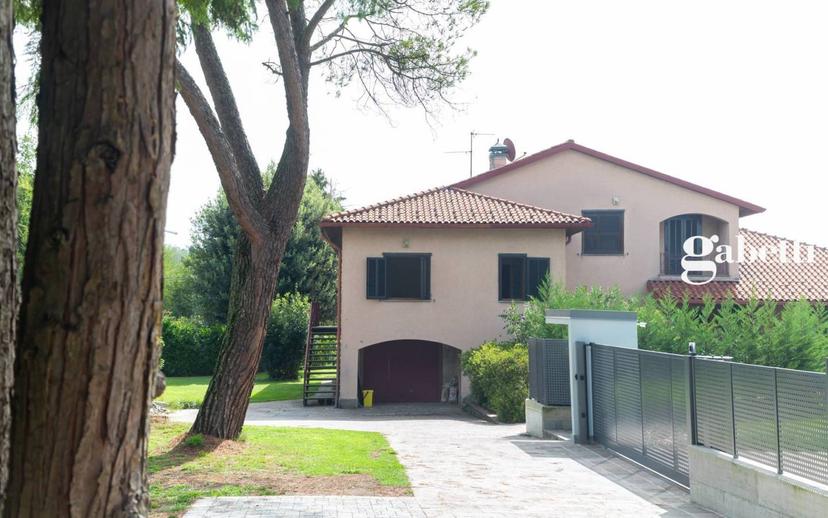 Villa a schiera via San Vincenzo 16, Centro, Merate