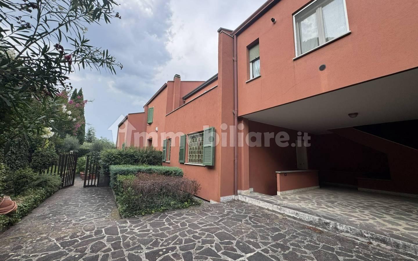 Villa a schiera via San Costanzo, Centro, Perugia