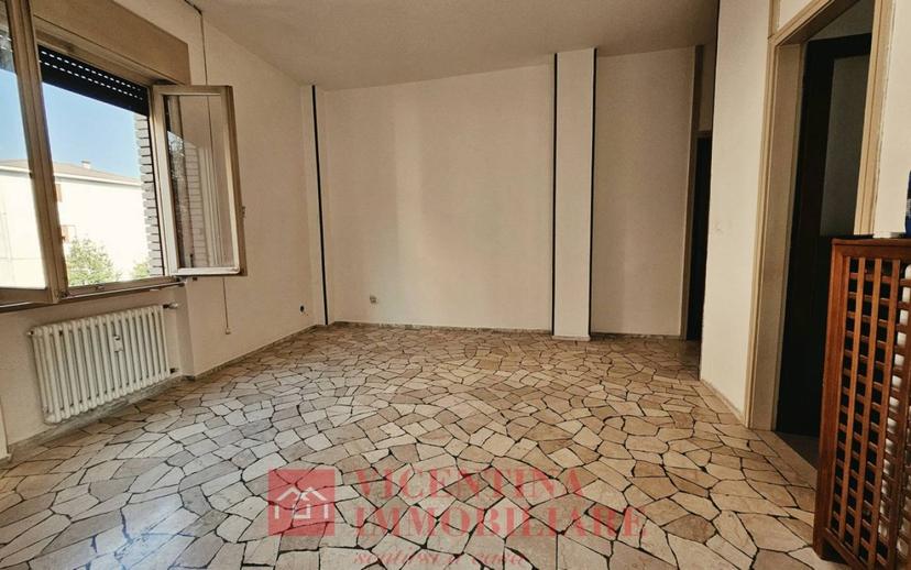 Trilocale via Guicciardini 10, Piscine - San Paolo, Vicenza — foto 4 di 13