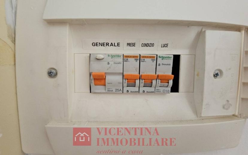 Trilocale via Guicciardini 10, Piscine - San Paolo, Vicenza — foto 11 di 13