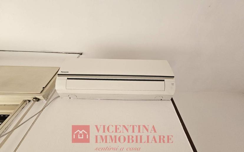 Trilocale via Guicciardini 10, Piscine - San Paolo, Vicenza