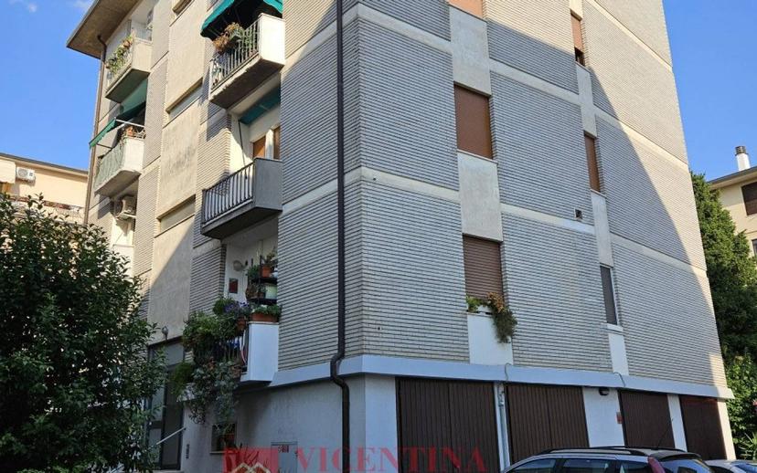 Trilocale via Guicciardini 10, Piscine - San Paolo, Vicenza — foto 12 di 13