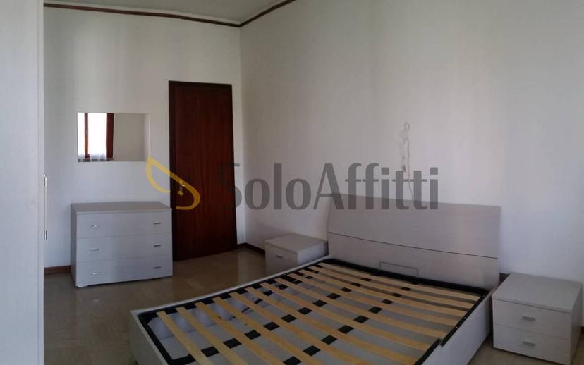 Trilocale via Oslavia 4, Centro, Legnago