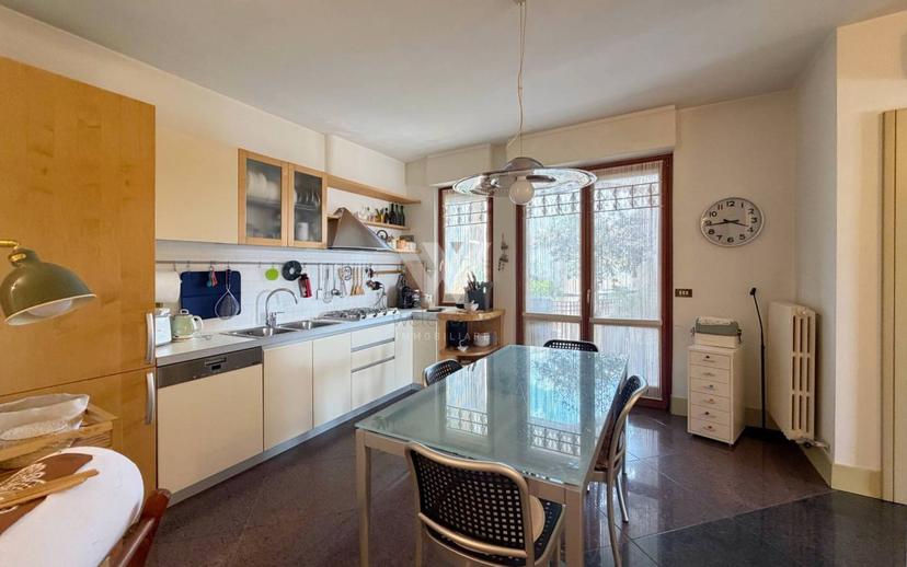 Appartamento via Francesco Crispi 15A, Centro, Campobasso — foto 17 di 41