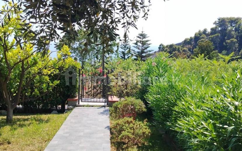 Appartamento piano terra, Centro Città, Ventimiglia — foto 3 di 18