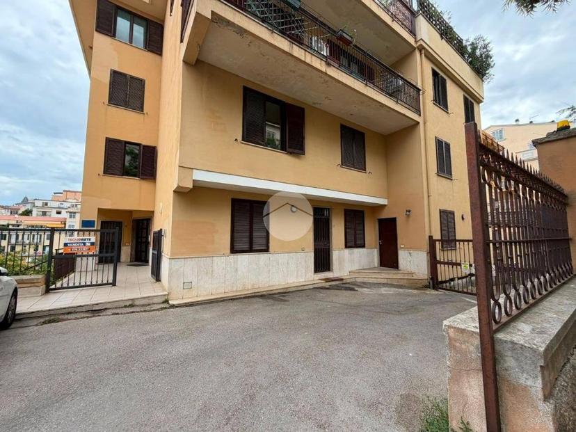 Quadrilocale viale Umberto I 12, Cappuccini, Sassari — foto 21 di 34
