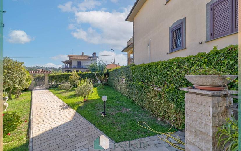 Quadrilocale via Aldo Moro 30, Bassano Romano — foto 4 di 54