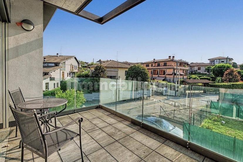 Trilocale via M. Buonarroti, 15, Uggiate con Ronago — foto 14 di 41