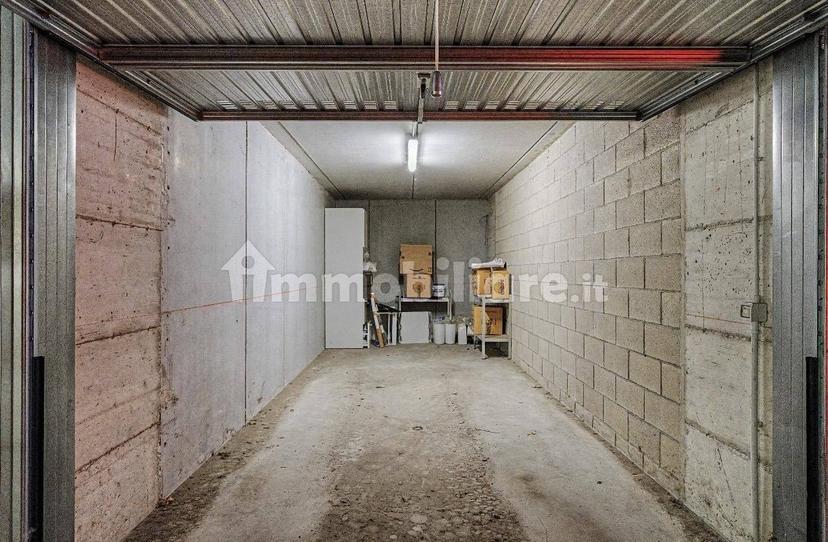 Trilocale via M. Buonarroti, 15, Uggiate con Ronago — foto 20 di 41