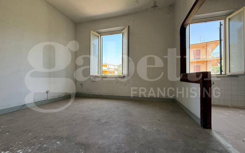 Quadrilocale via Garibaldi , 64, Centro, Castelforte — foto 11 di 35