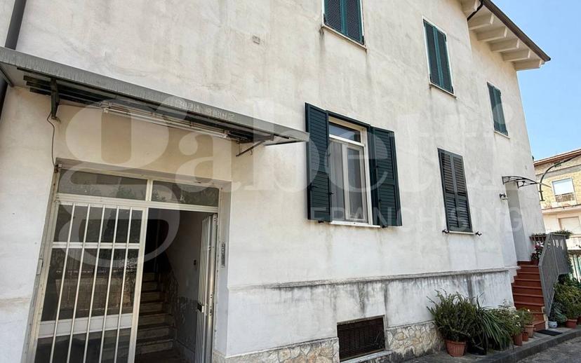 Quadrilocale via Garibaldi , 64, Centro, Castelforte — foto 18 di 35