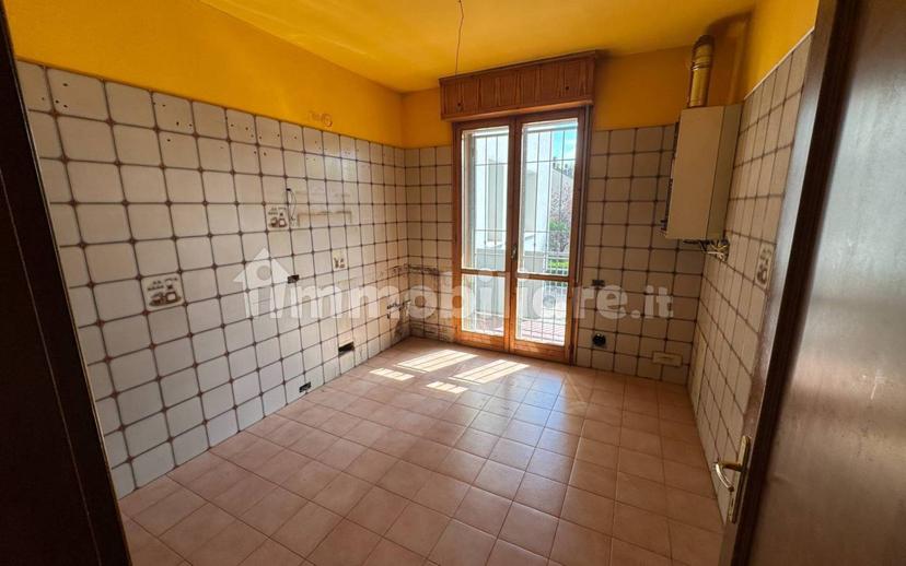 Quadrilocale buono stato, primo piano, Centro, Mirandola — foto 3 di 10