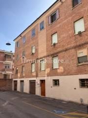 Quadrilocale via Eleonora d'Este d'Aragona, Centro Storico, Ferrara — foto 6 di 13