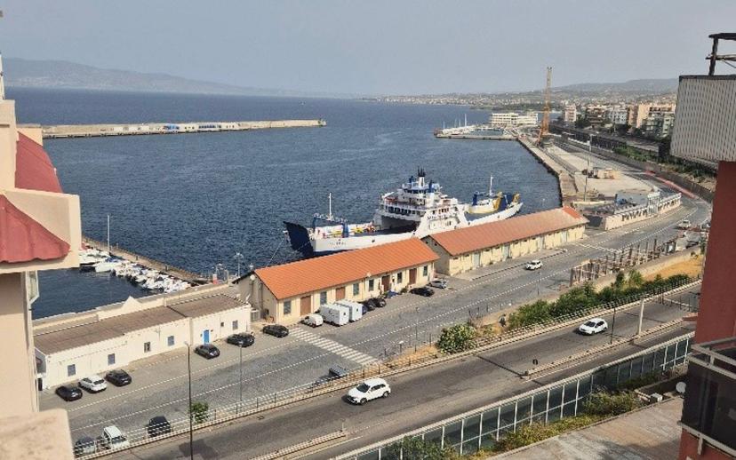 Appartamento via Argine Destro Calopinace, Centro Storico, Reggio Calabria — foto 15 di 19