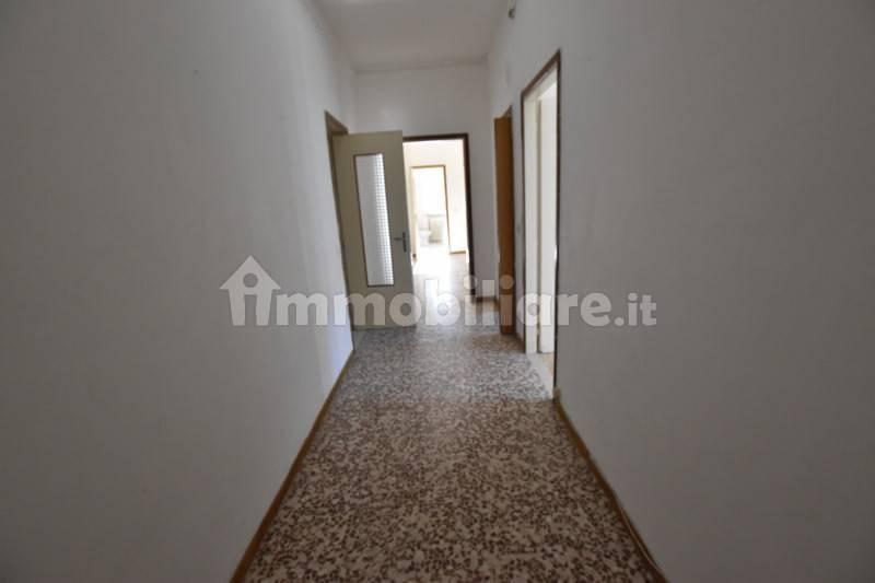 Quadrilocale via Caduti di Cefalonia, Centro, Fidenza — foto 17 di 44