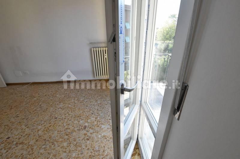 Quadrilocale via Caduti di Cefalonia, Centro, Fidenza — foto 2 di 44