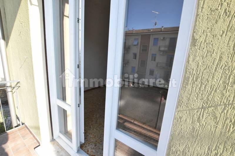 Quadrilocale via Caduti di Cefalonia, Centro, Fidenza — foto 8 di 44