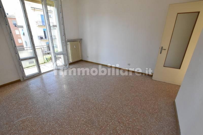 Quadrilocale via Caduti di Cefalonia, Centro, Fidenza — foto 15 di 44