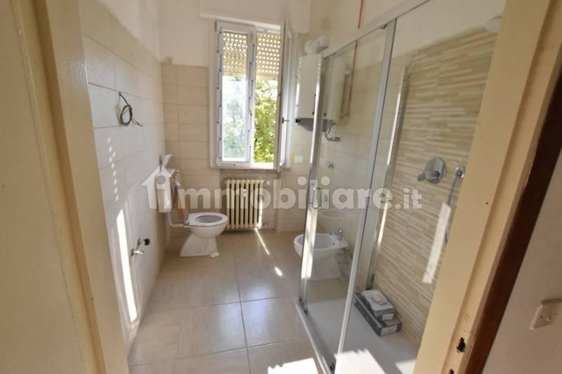 Quadrilocale via Caduti di Cefalonia, Centro, Fidenza — foto 40 di 44