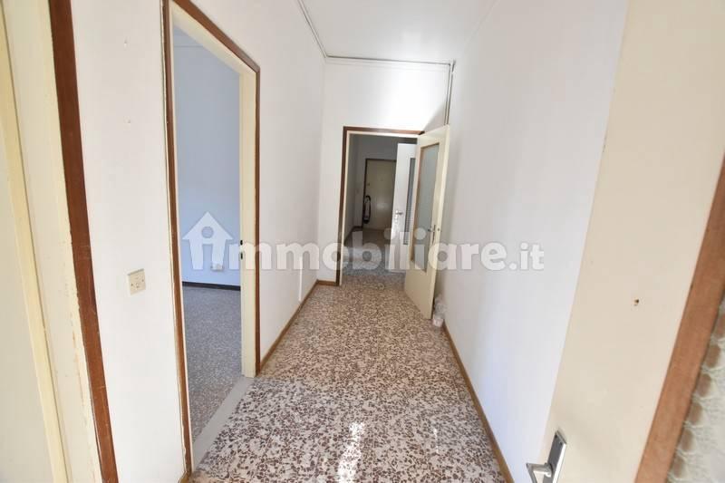 Quadrilocale via Caduti di Cefalonia, Centro, Fidenza — foto 23 di 44