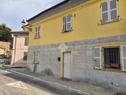 Bilocale piazza Vittorio Veneto 27, Centro, Monale