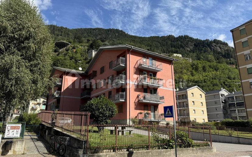 Appartamento largo Primo Maggio, 5, Centro, Sondalo