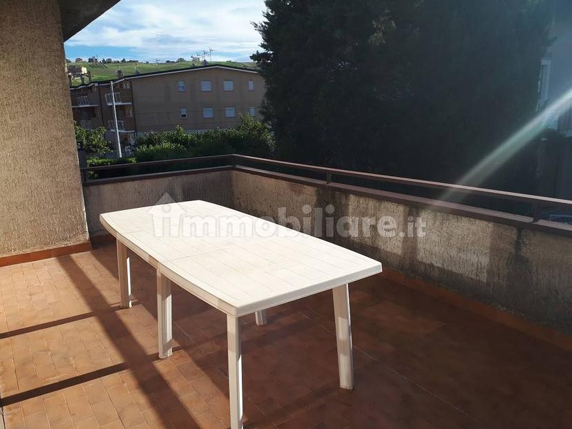 Villa unifamiliare via Cristoforo Colombo, San Nicolò A Tordino, Teramo — foto 4 di 26