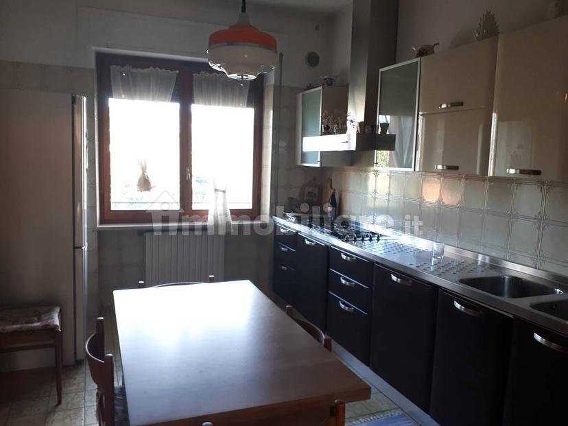 Villa unifamiliare via Cristoforo Colombo, San Nicolò A Tordino, Teramo — foto 2 di 26