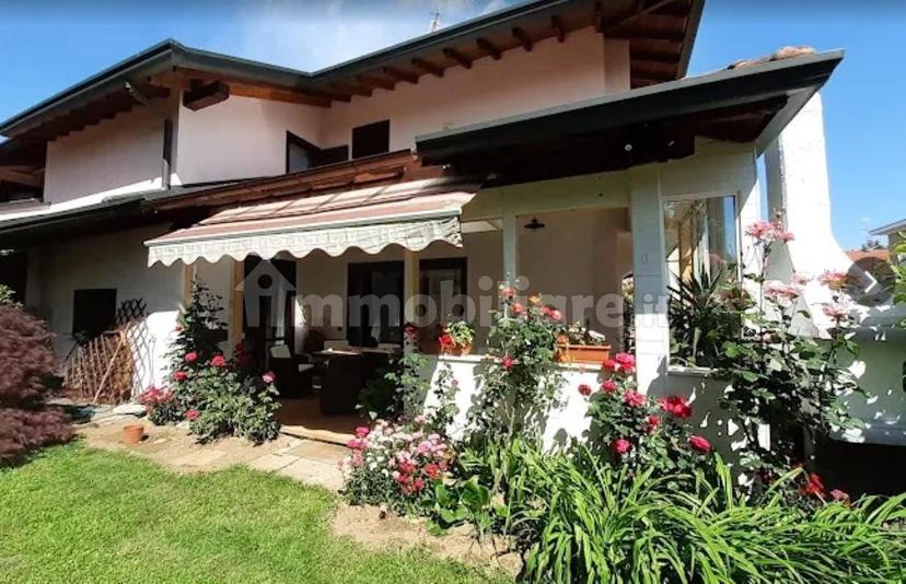 Villa a schiera via Guglielmo Oberdan, 7, Cardano al Campo