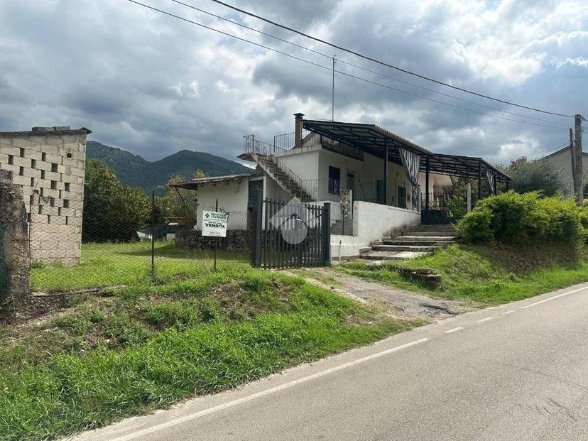 Terratetto unifamiliare via Strette Camere 48, Centro, Sant'Elia Fiumerapido — foto 6 di 22