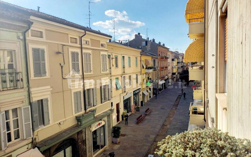 Trilocale via Camillo Benso di Cavour 10, Centro, Fidenza — foto 5 di 90