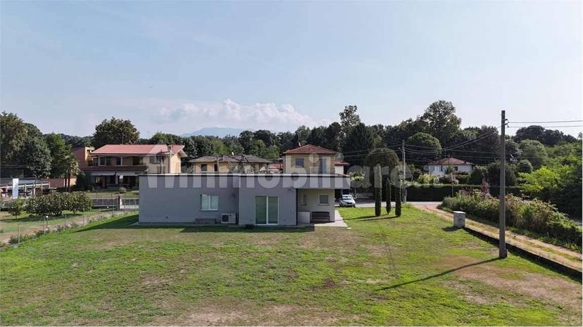 Villa unifamiliare Giacomo Leopardi, 77, Centro, Ispra — foto 4 di 34