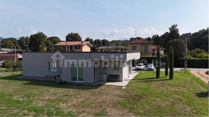 Villa unifamiliare Giacomo Leopardi, 77, Centro, Ispra — foto 5 di 34