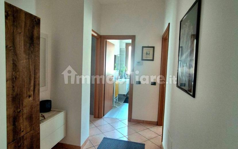 Trilocale ottimo stato, primo piano, Sant'Antonio, Novara — foto 9 di 15