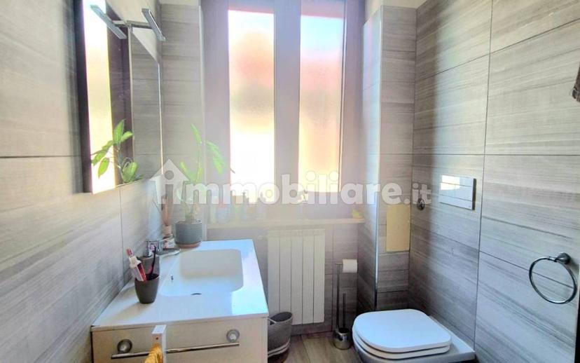 Trilocale ottimo stato, primo piano, Sant'Antonio, Novara — foto 15 di 15