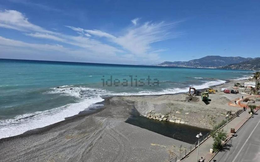 Bilocale buono stato, quinto piano, Vallecrosia — foto 16 di 16