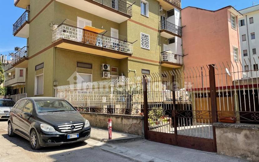 Bilocale via Giovanni Gentile 26, Centro, Maddaloni — foto 9 di 28