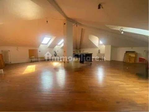 Appartamento via Emilia San C, Centro Storico, Voghera — foto 12 di 24